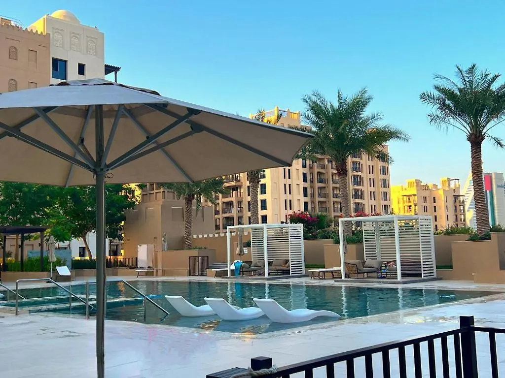 Luxurious Garden View Apartment With Pool & Gym In Madinat Jumeirah By Aya Boutique Dubái
